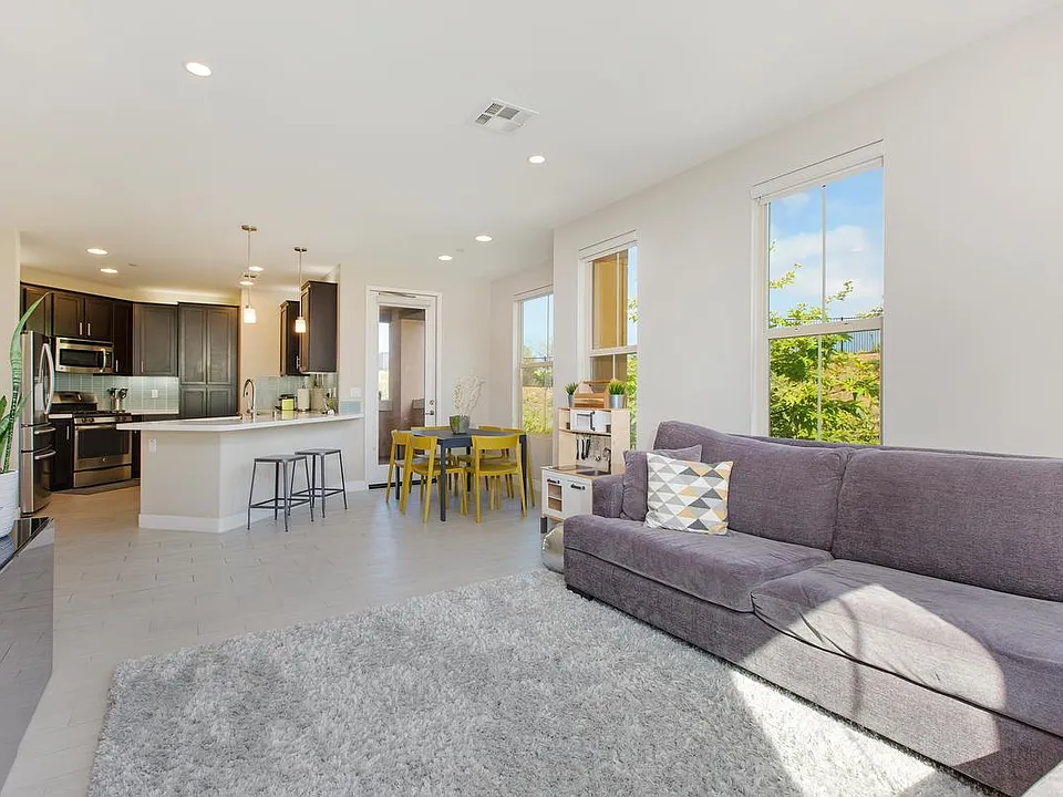 Living room, Kitchen, dinning table
