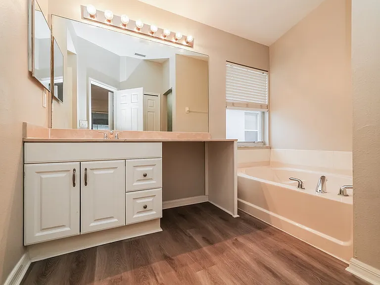 11008 Laurel Brook Ct — Photo 11
