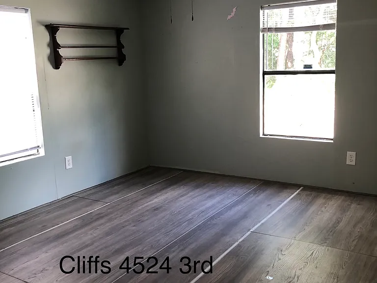 4524 3rd Ave — Photo 2