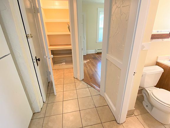 4th image of 18 Brook Rd #2-R