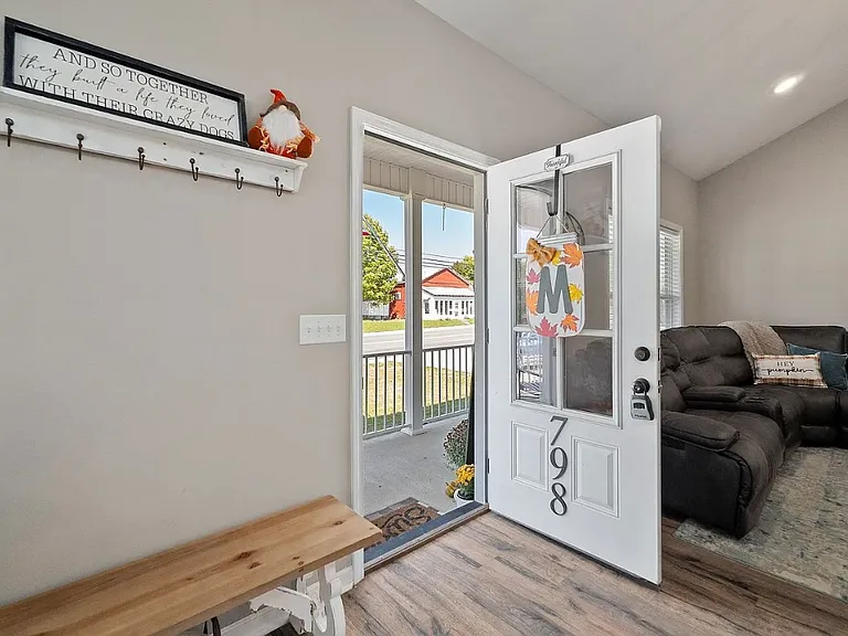 798 S Mountain St — Photo 18