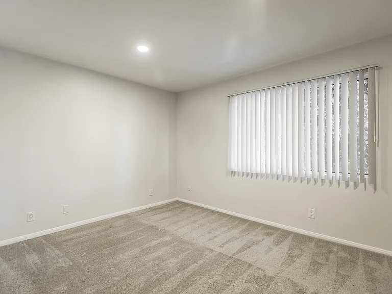 816 S. Bundy Dr — Photo 12