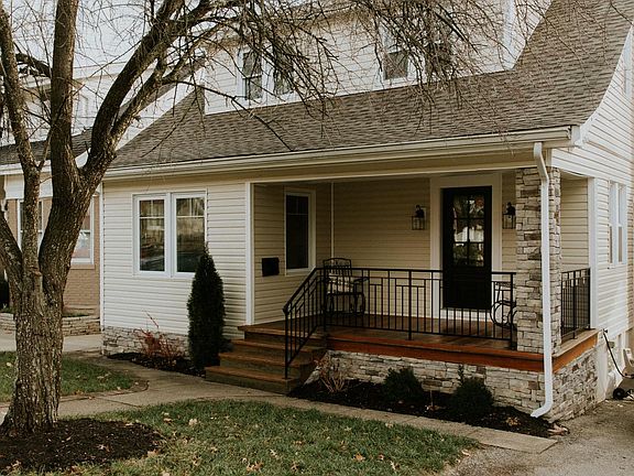 2nd image of 3642 Bellecrest Ave