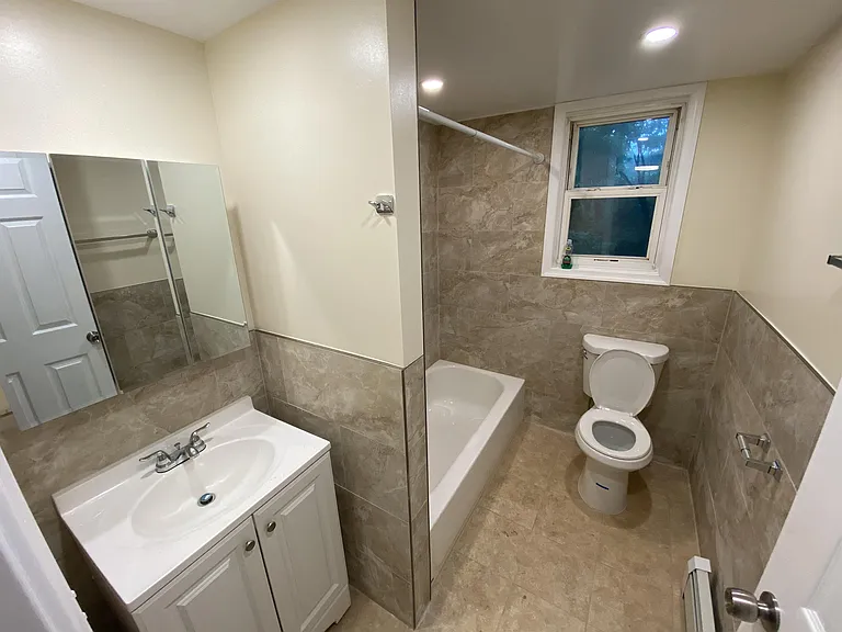 942 Mill Rd #B — Photo 6