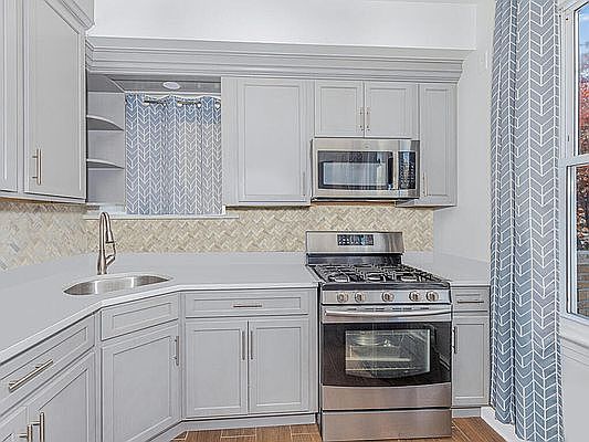 2nd image of 3644 Tibbett Ave Floor 2