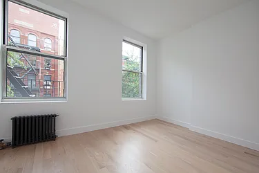 Rented by R New York