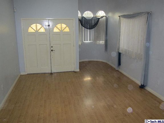 3rd image of 10238 Whitegate Ave