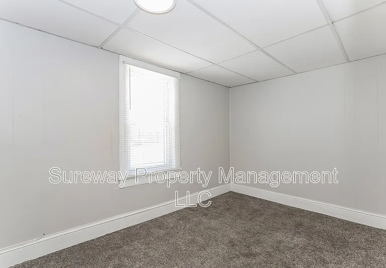 15 Marshall Ave — Photo 12