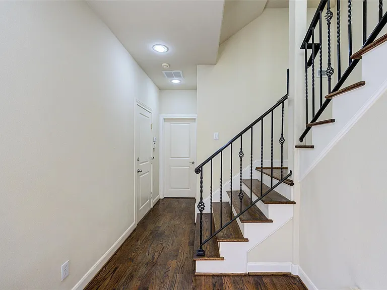 5813 Washington Ave #B — Photo 4