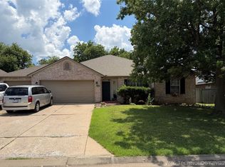 19810 E 45th St S, Broken Arrow, OK 74014