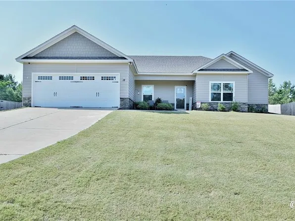 18 Cheyenne Trl, Fort Mitchell, AL 36856