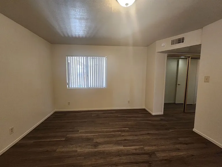 5901 Ming Ave #4 — Photo 20