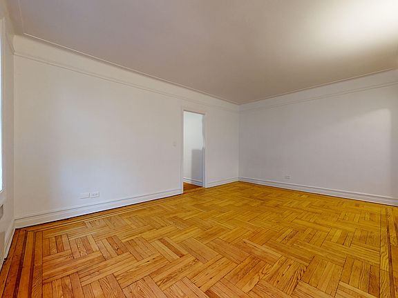 4th image of 42-54 Judge St #2C