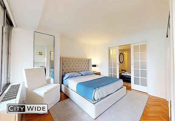 5th image of 142 E 16th St APT 5G