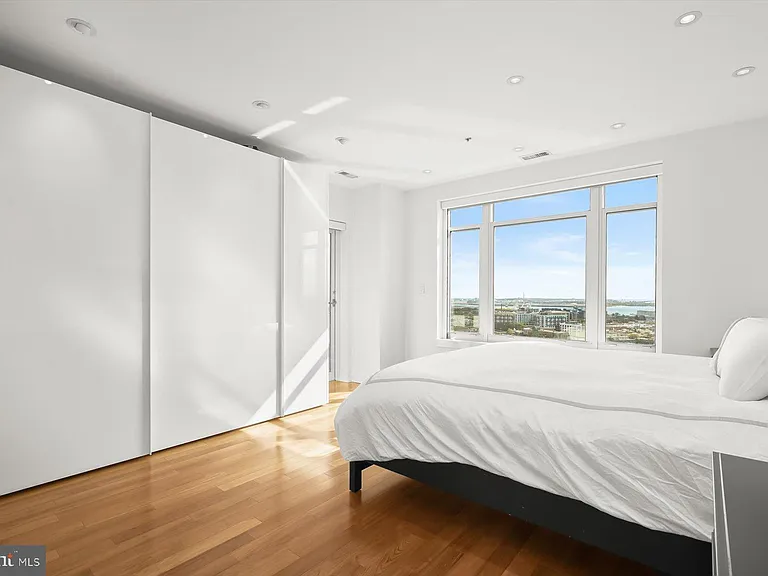 100 Harborview Dr #1901 — Photo 45