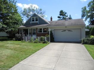 5016 N Sedgewick Rd, Lyndhurst, OH 44124