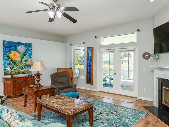 3rd image of 268 N Churchill Dr