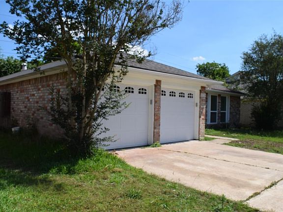 2nd image of 15726 Fox Springs Dr