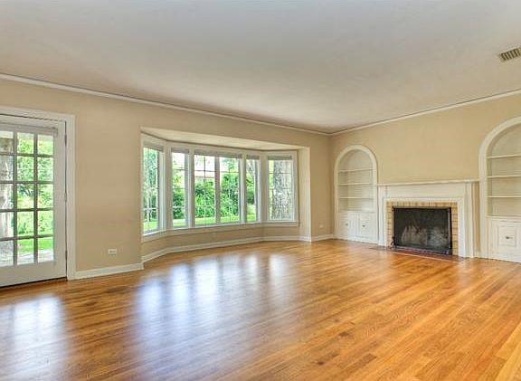 3rd image of 2001 Vista Ln