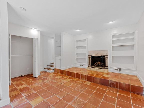 4th image of 11 Peachtree Hills Ave NE #D2