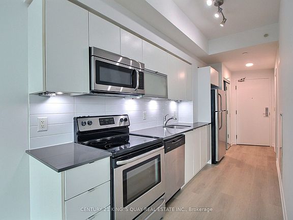 5th image of 150 E Liberty St #2309