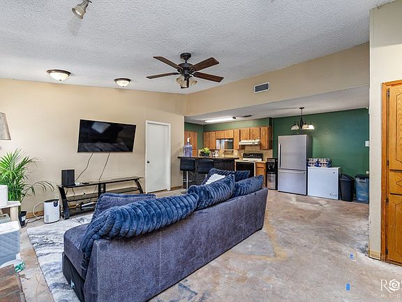 3rd image of 3809 Green Meadow Dr