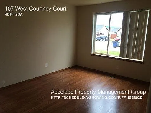 107 W Courtney Ct — Photo 7