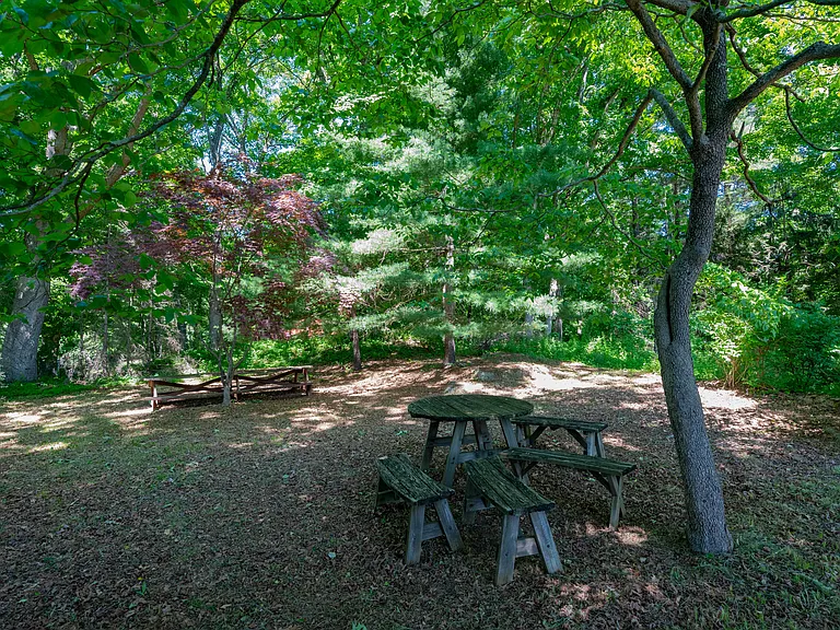 450 Danbury Rd — Photo 15