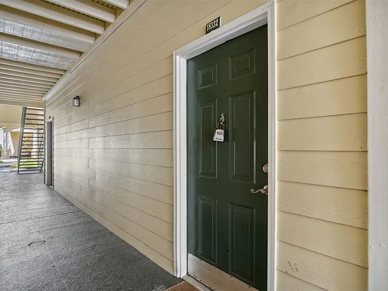 18332 Bridle Club Dr #18332 — Photo 3