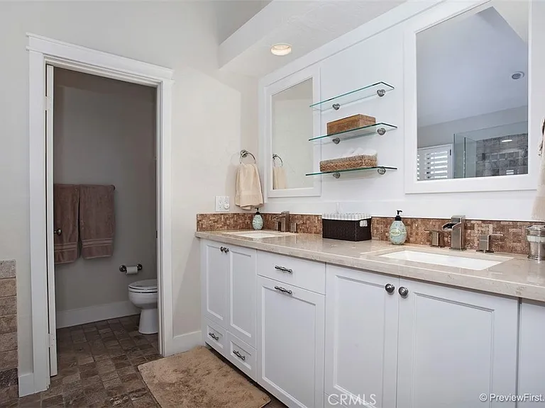 441 Carnation Ave — Photo 17