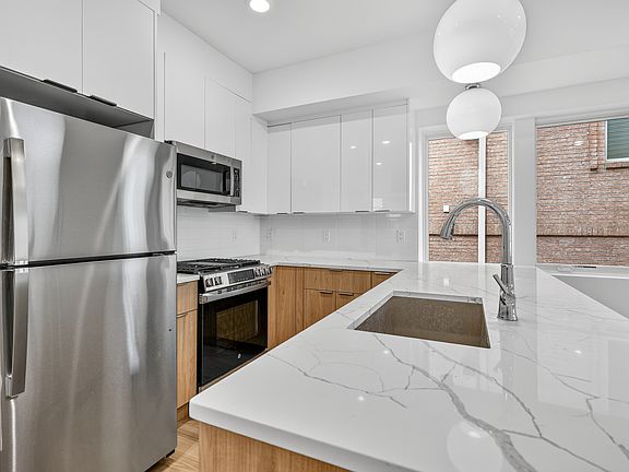 3rd image of 46 Hudson Ave #A