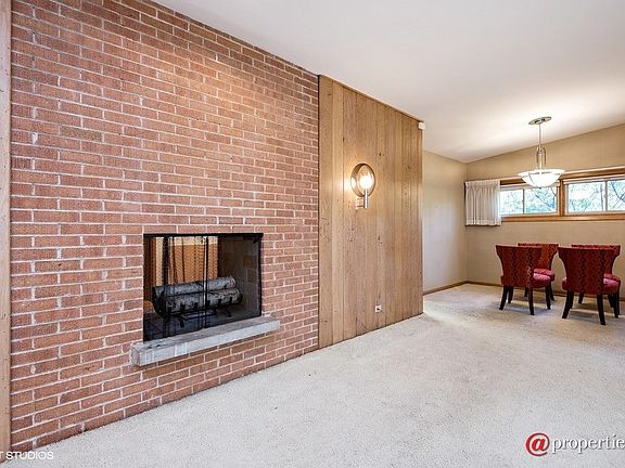 Living Room / Dining Room