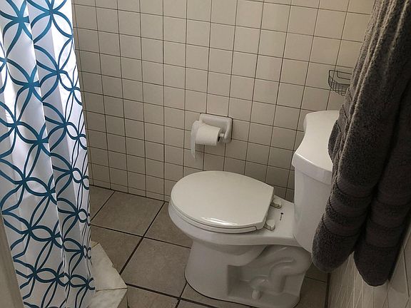 4th image of 4654 84th St #A