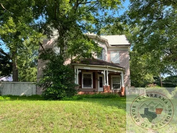 1302 W 5th St, Texarkana, TX 75501