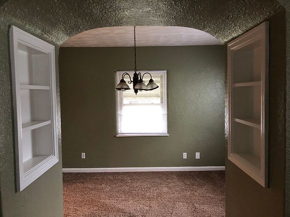 5th image of 2628 Blanchard Ave