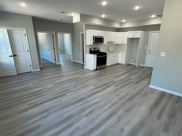 69-71 16th Ave #2 — Photo 4