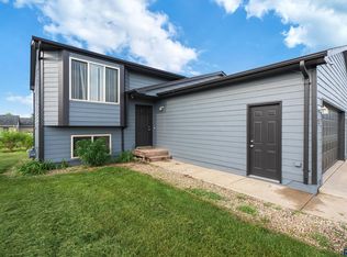 701 Teddy St, Harrisburg, SD 57032