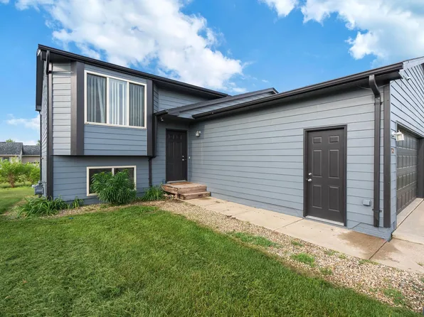 701 Teddy St, Harrisburg, SD 57032