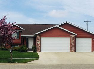 1007 16th Ave NE, Watertown, SD 57201