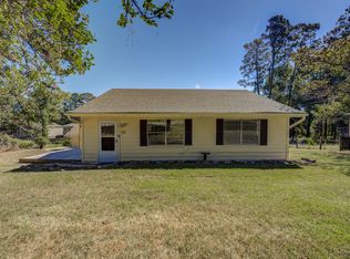 711 Cherokee Dr, Montgomery, TX 77316