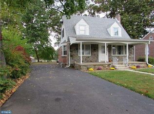 207 W Wayne Ave, Aldan, PA 19018