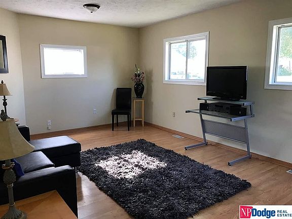 3rd image of 3211 10th Ave