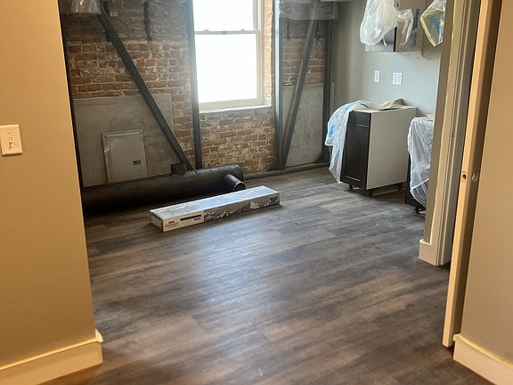 5th image of 500 E Erie St #3C