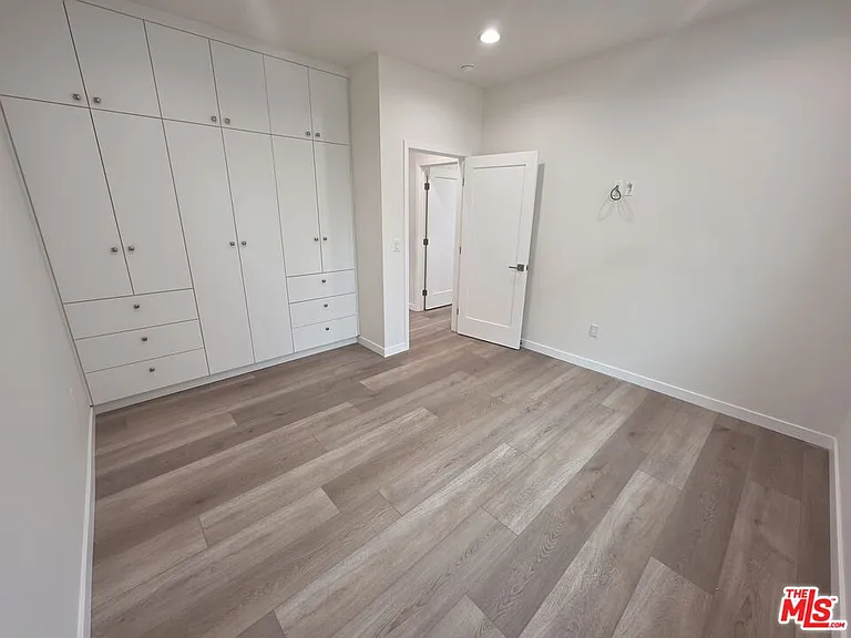6748 Ben Ave — Photo 11