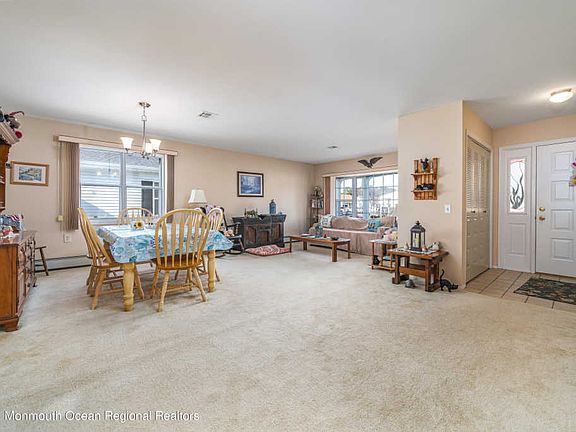 3rd image of 87 Trent Dr