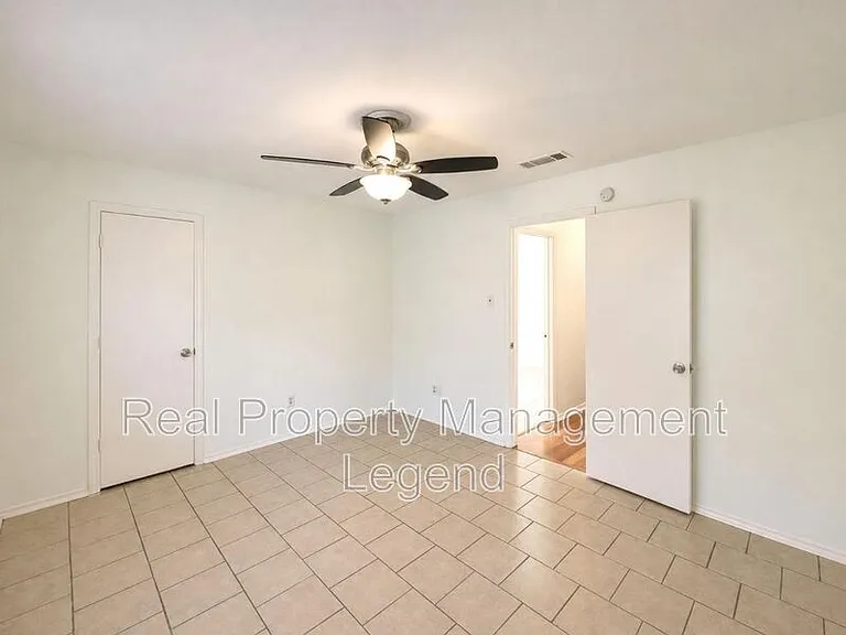 112 Oak Hill Dr #OAK HILL DR 112 — Photo 12