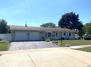 2120 W Illinois Ave, Aurora, IL 60506