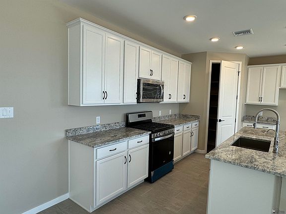 4th image of 7639 E 36th Ln