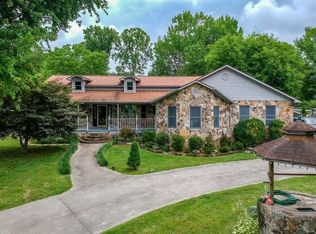 471 E Jackson Ave, Spring City, TN 37381