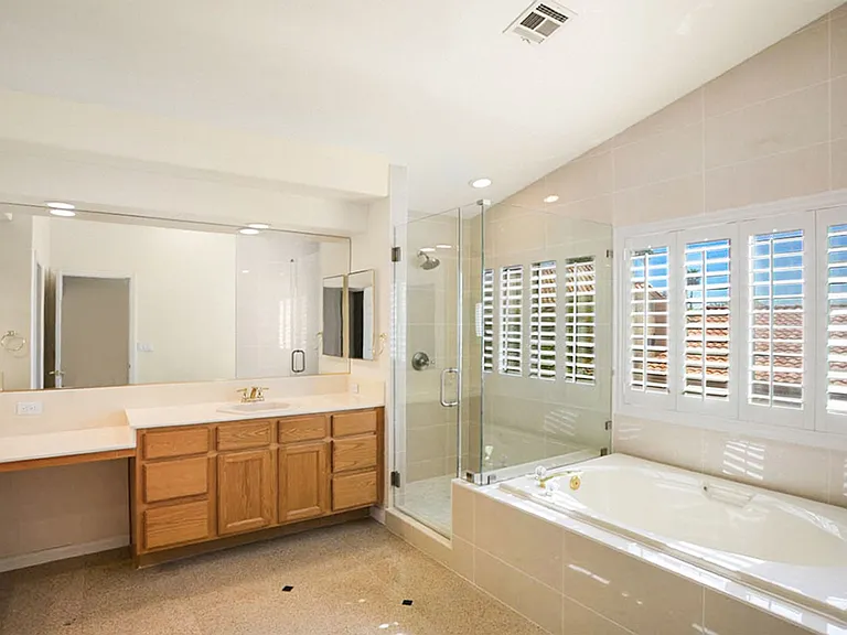 2120 Waterbury Ln — Photo 38